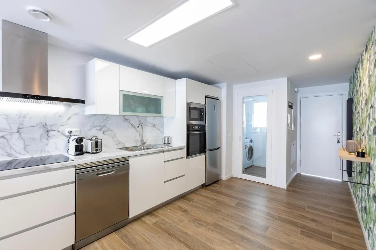 Fabuloso Apartamento Nuevo Con Parking Y Piscina 말라가 아파트
