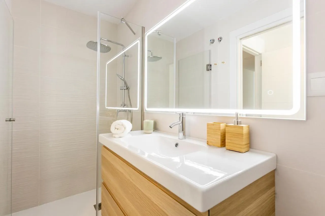 Fabuloso Apartamento Nuevo Con Parking Y Piscina 말라가 아파트