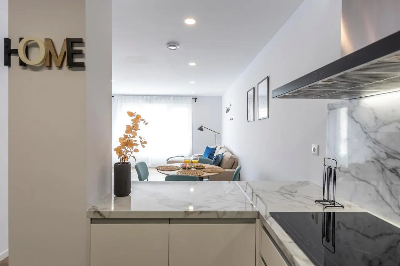 Fabuloso Apartamento nuevo con Parking y Piscina Málaga