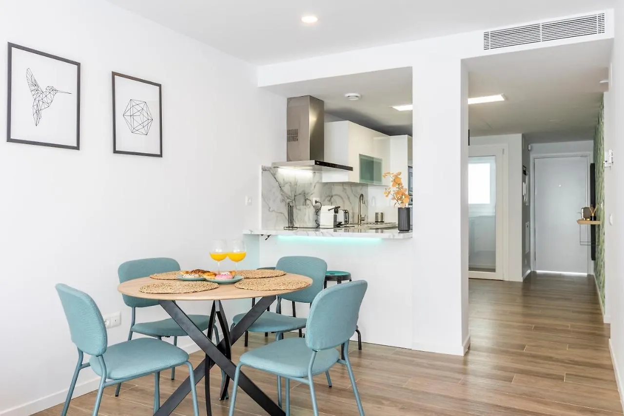 Fabuloso Apartamento nuevo con Parking y Piscina Málaga España