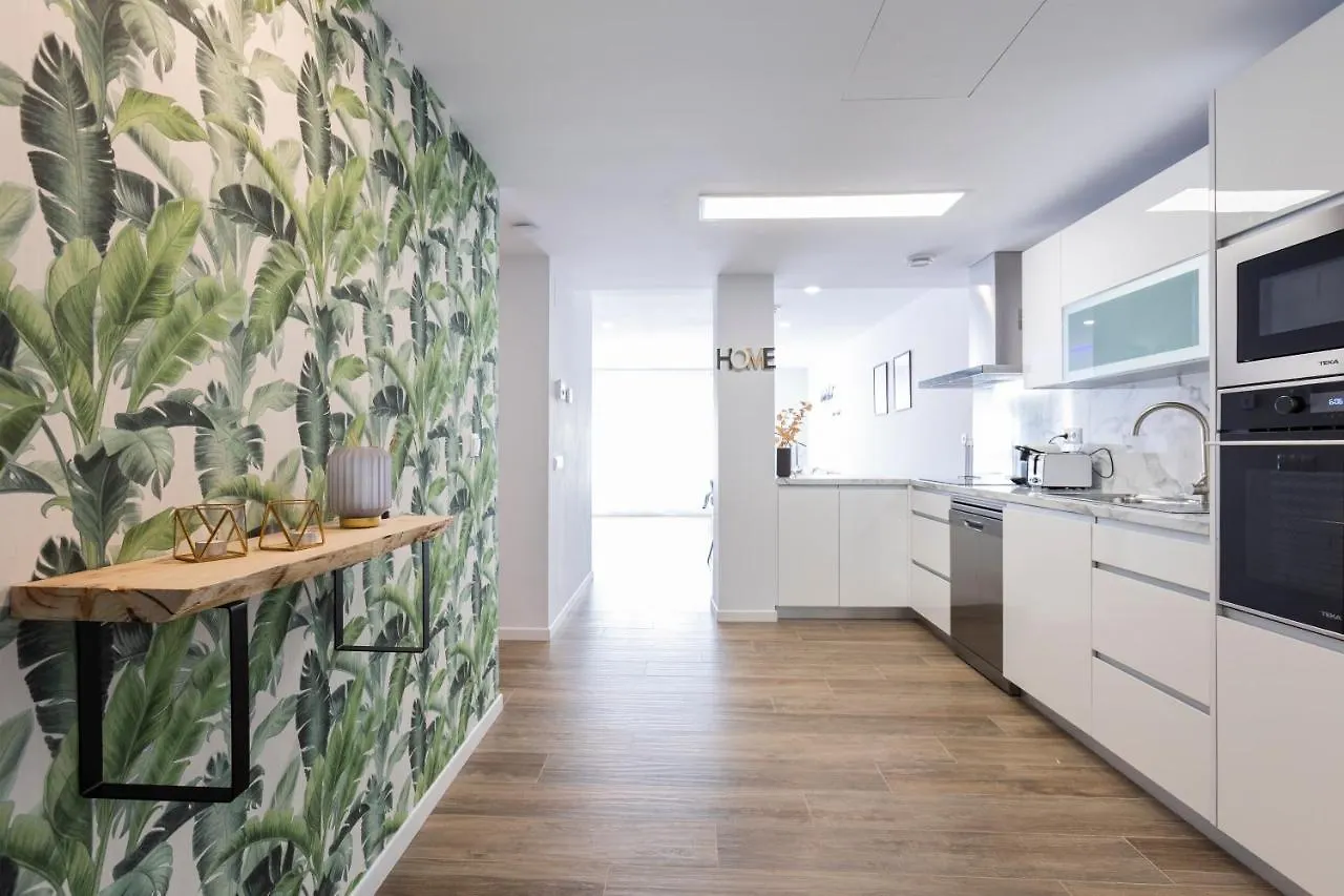 Fabuloso Apartamento nuevo con Parking y Piscina Málaga 0*,  España