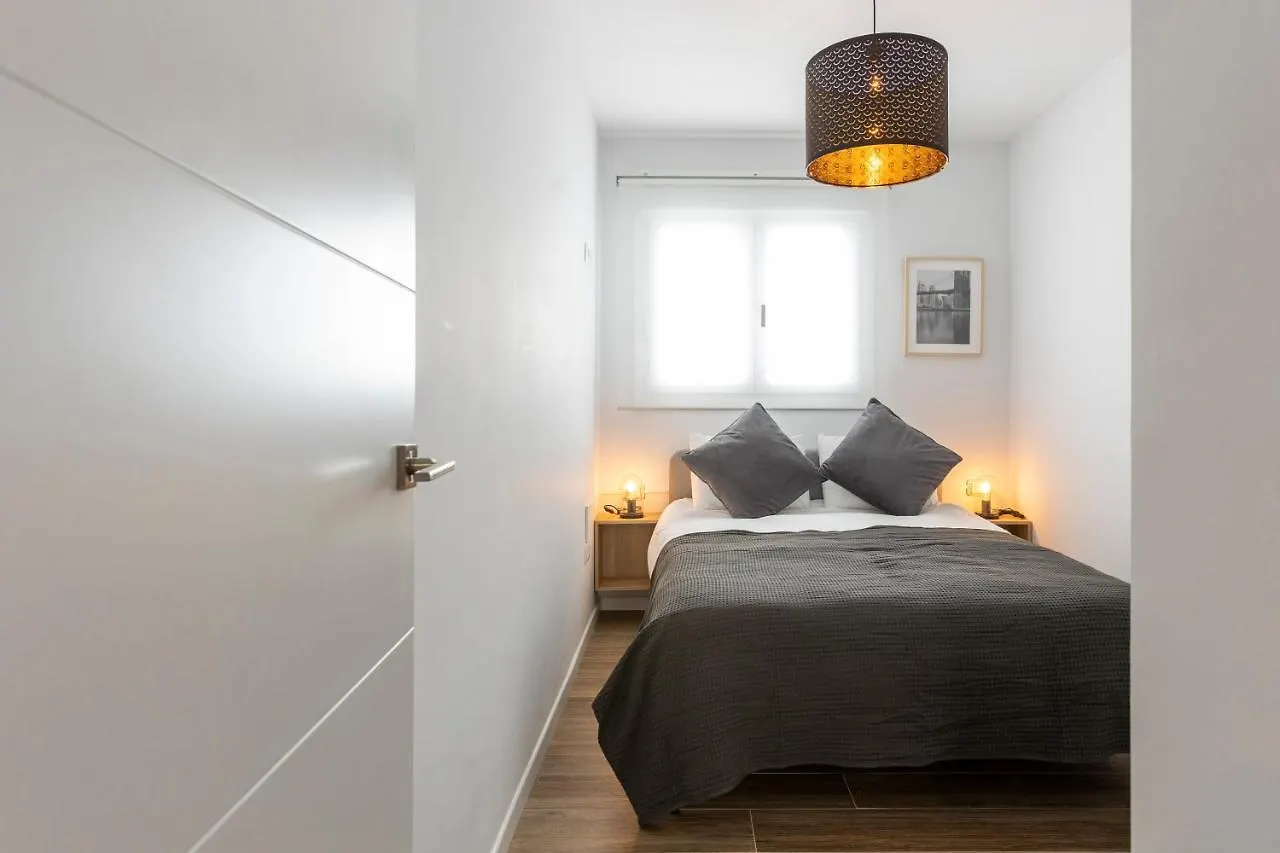 Fabuloso Apartamento nuevo con Parking y Piscina Málaga