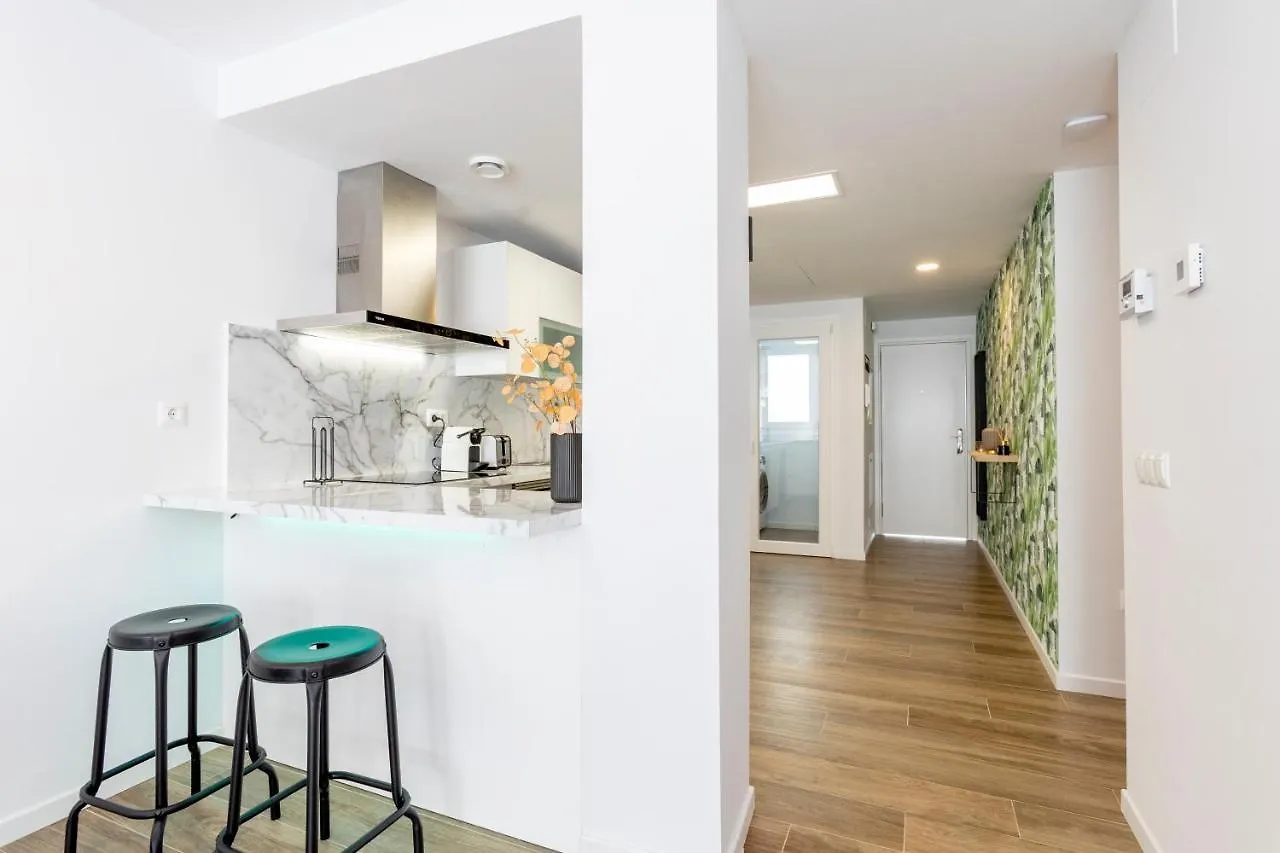 Fabuloso Apartamento Nuevo Con Parking Y Piscina Malaga 0*,