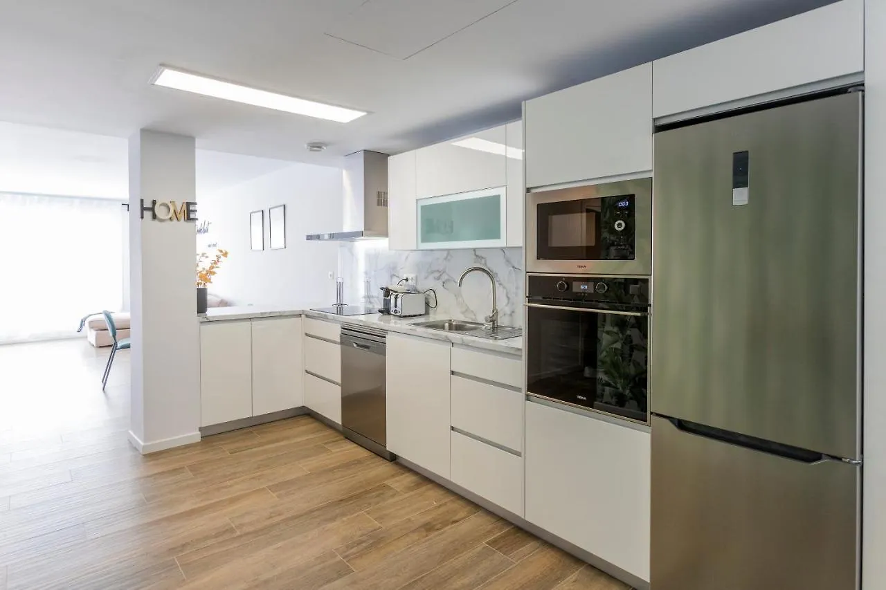 Fabuloso Apartamento nuevo con Parking y Piscina Málaga